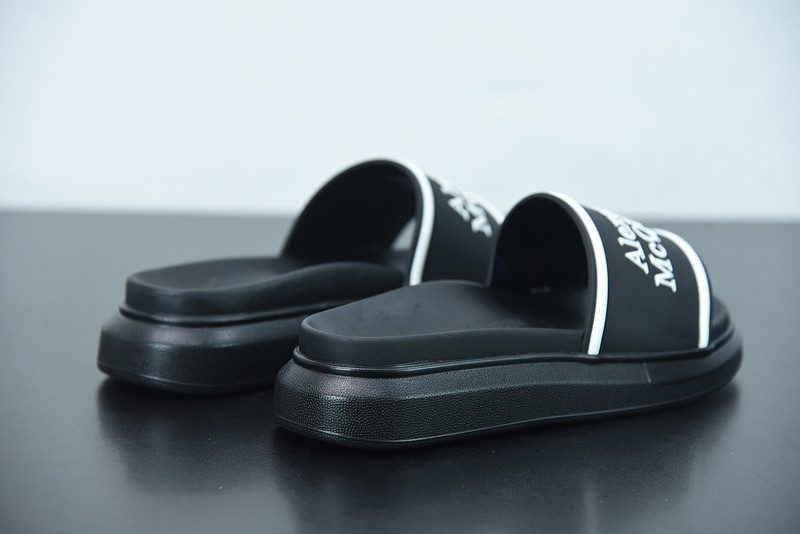 a1exa*der Mcqv*en slide