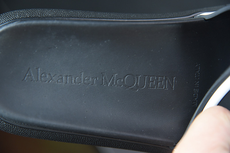 a1exa*der Mcqv*en slide