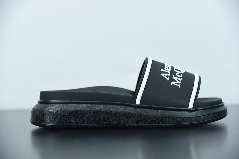 a1exa*der Mcqv*en slide