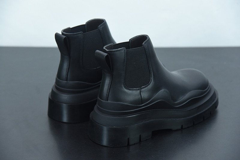 Bo*te*ga ve*ne*ta sneaker