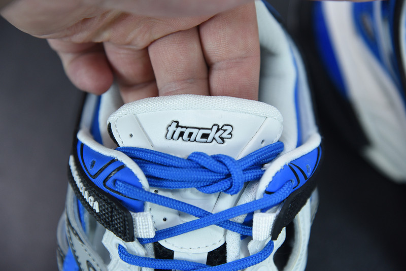 bc track sneaker