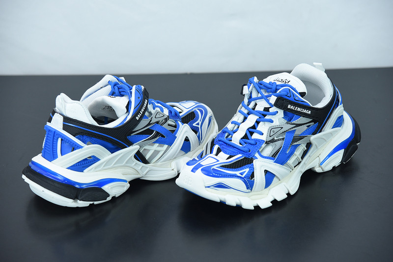 bc track sneaker