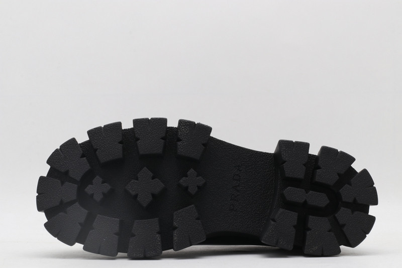 pr sneaker