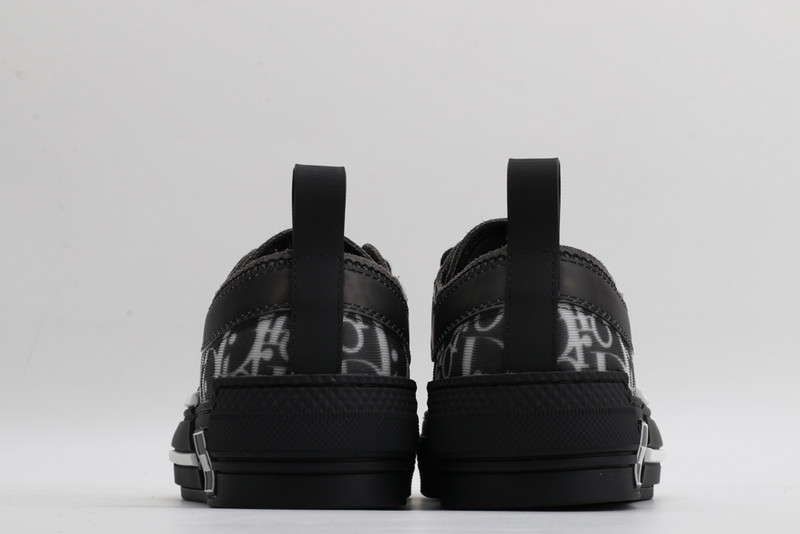 dio* x kaws b23 low-top sneakers in oblique 1012