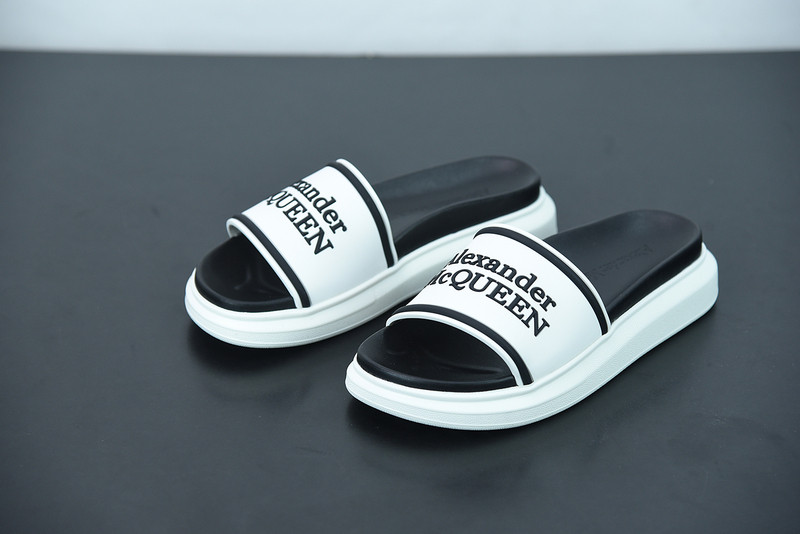 a1exa*der Mcqv*en slide