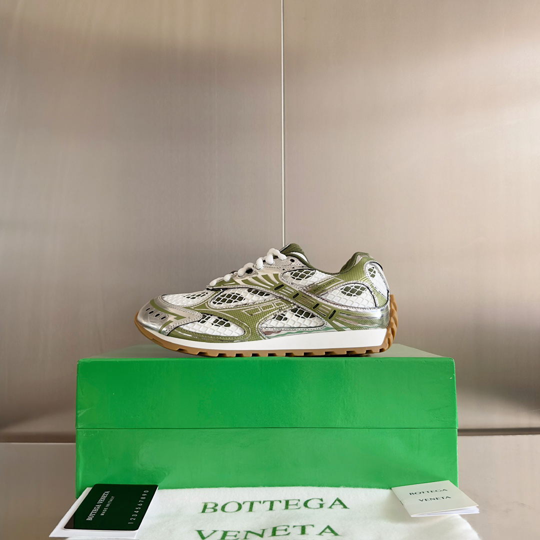 b0tt*ga Ven*ta orbit sneaker