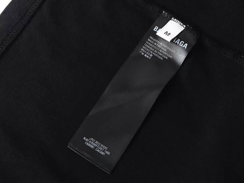 Ba1en*iaga clothes
