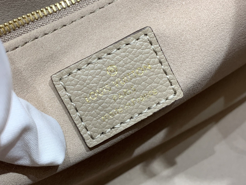 LVT PURSE