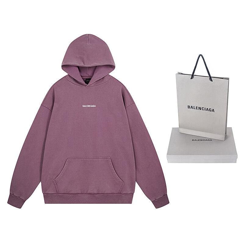 Ba1en*iaga clothes