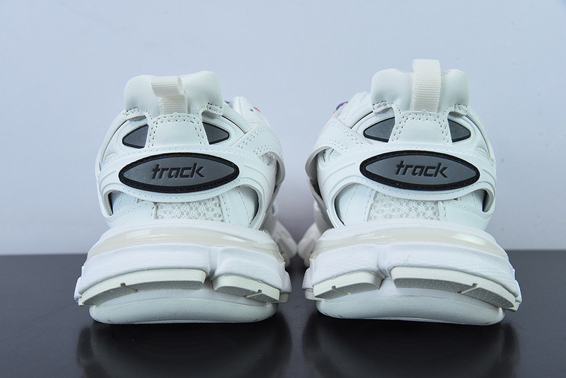 bc track sneaker