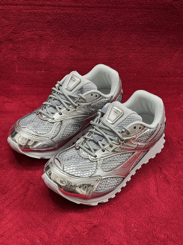 b0tt*ga Ven*ta orbit sneaker