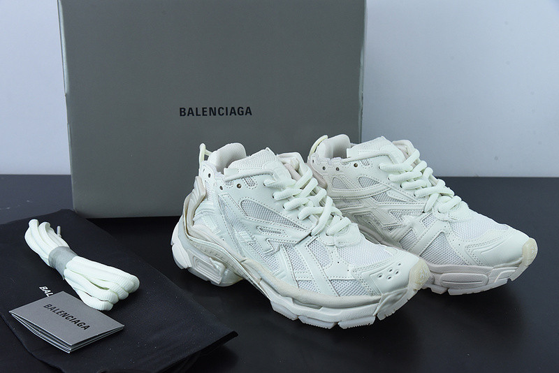 Ba*len*cia*ga runner sneaker