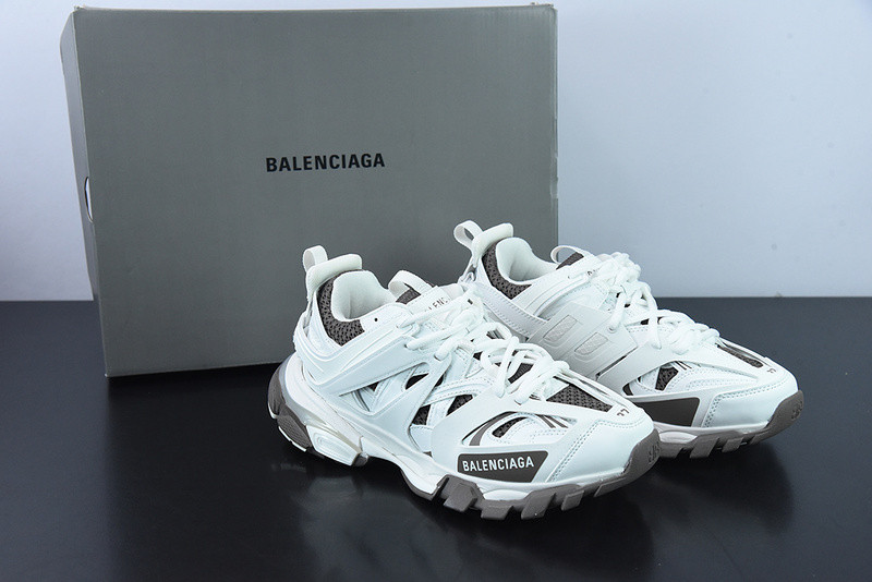 bc track sneaker