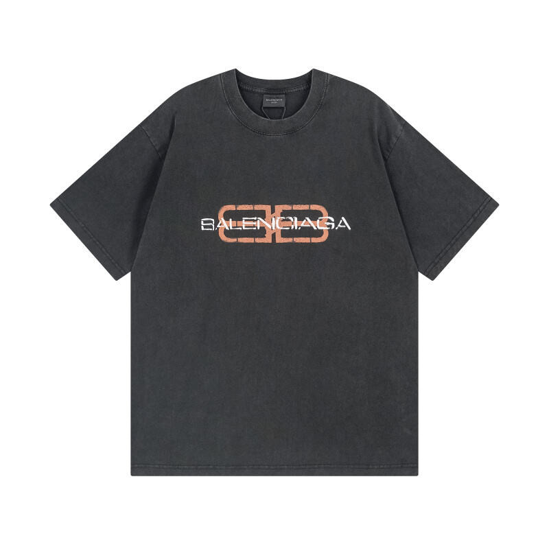 Ba1en*iaga clothes