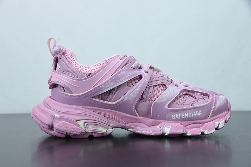 bc track sneaker