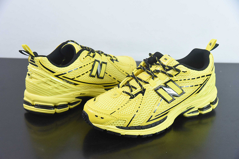 new balance sneaker