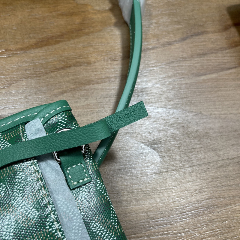 G09ard purse