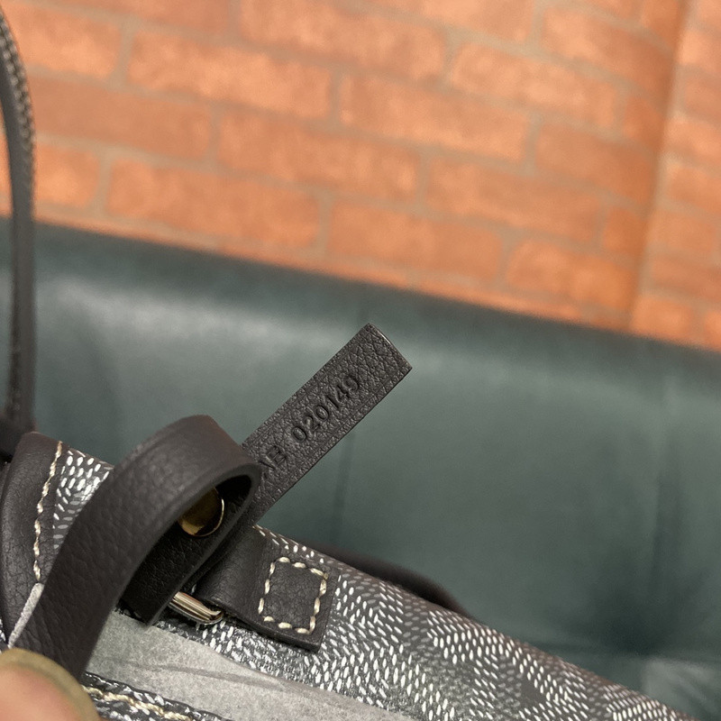 G09ard purse