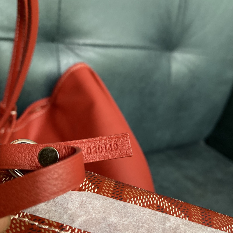 G09ard purse