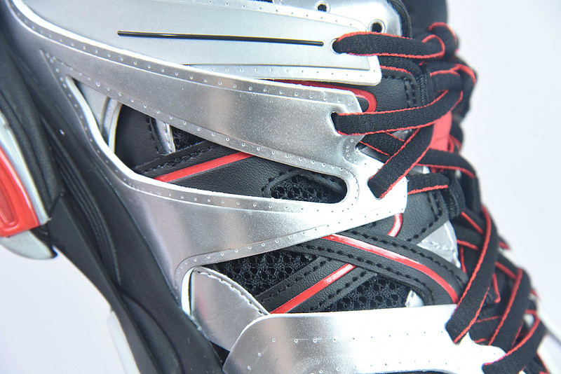 bc track sneaker