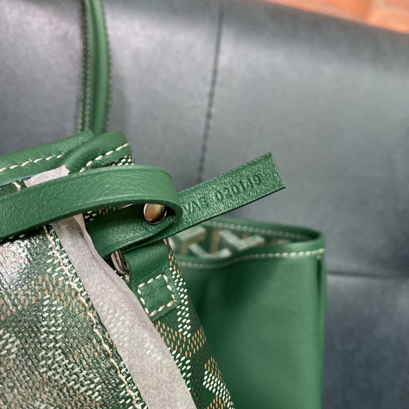 G09ard purse