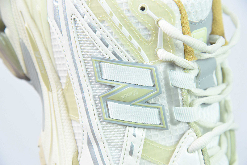 new balance sneaker