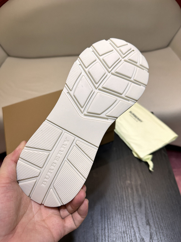 B**rry sneaker