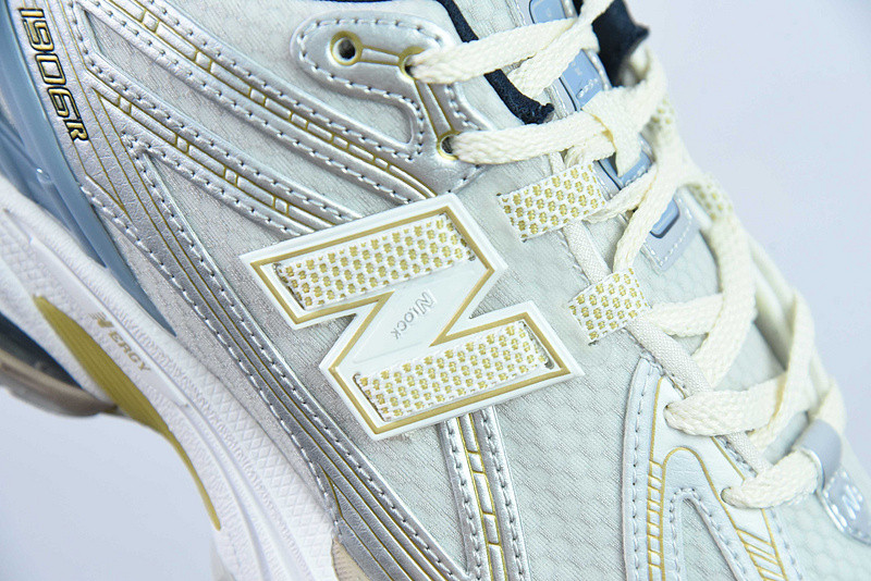 new balance sneaker