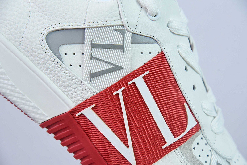 Va1e*ntin0 sneaker