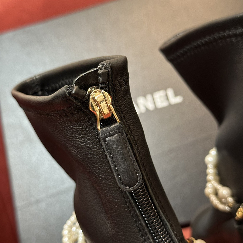 Ch*el sneaker