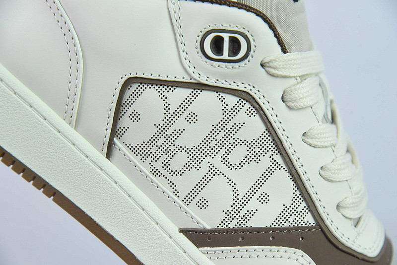DIO* SNEAKER