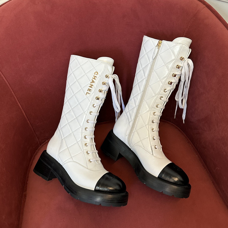 Ch**el sneaker