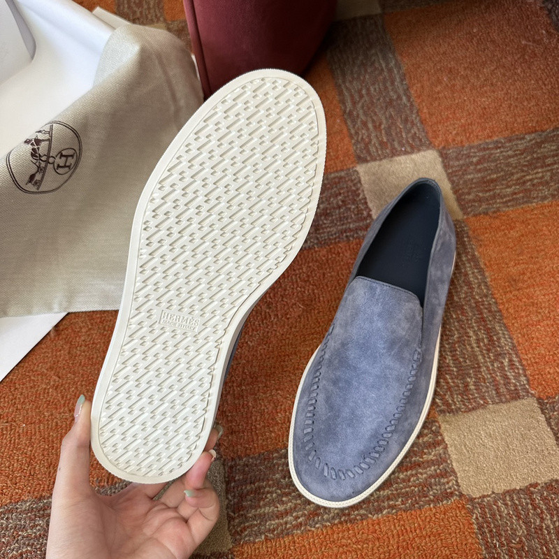 H**me5 sneaker