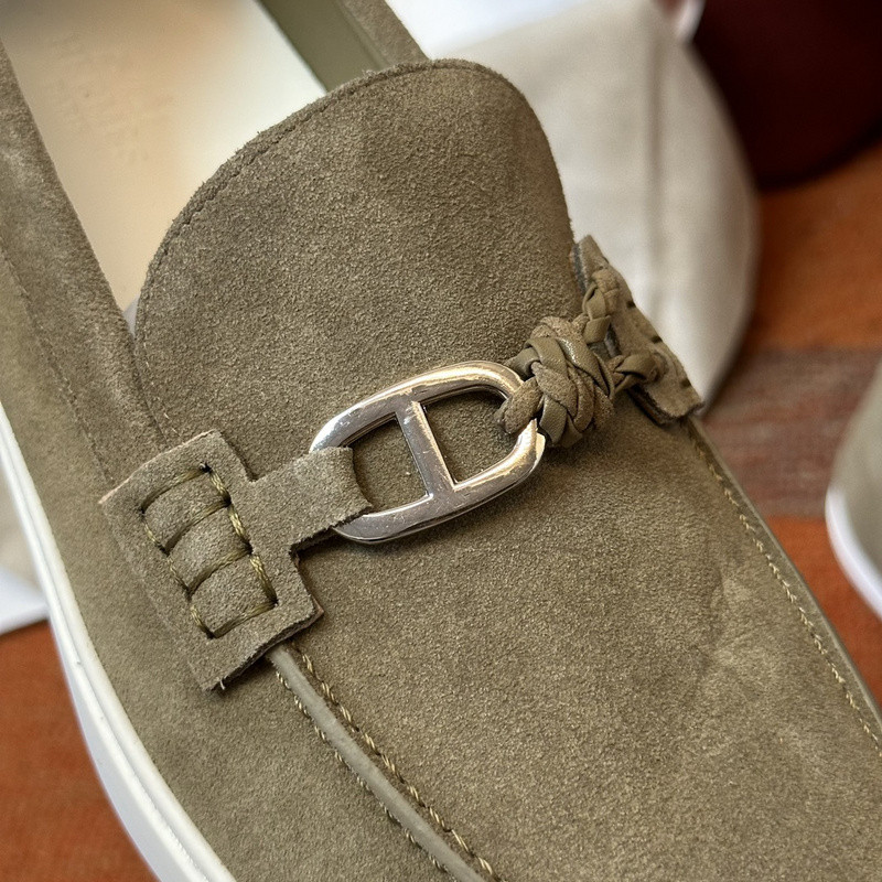 H**me5 sneaker