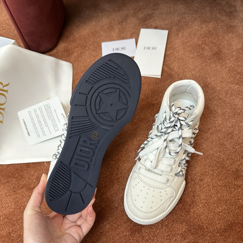 DIO* SNEAKER