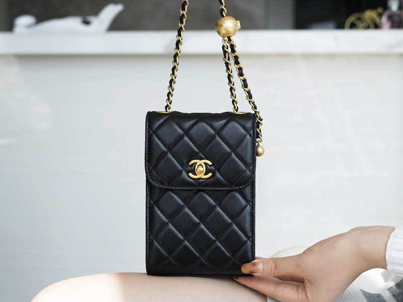 Ch**el purse