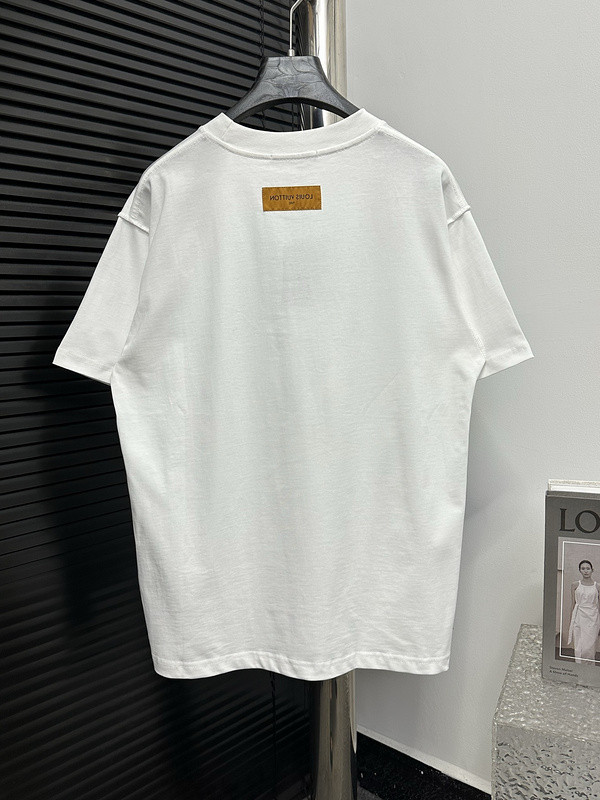 Ba1en*iaga clothes
