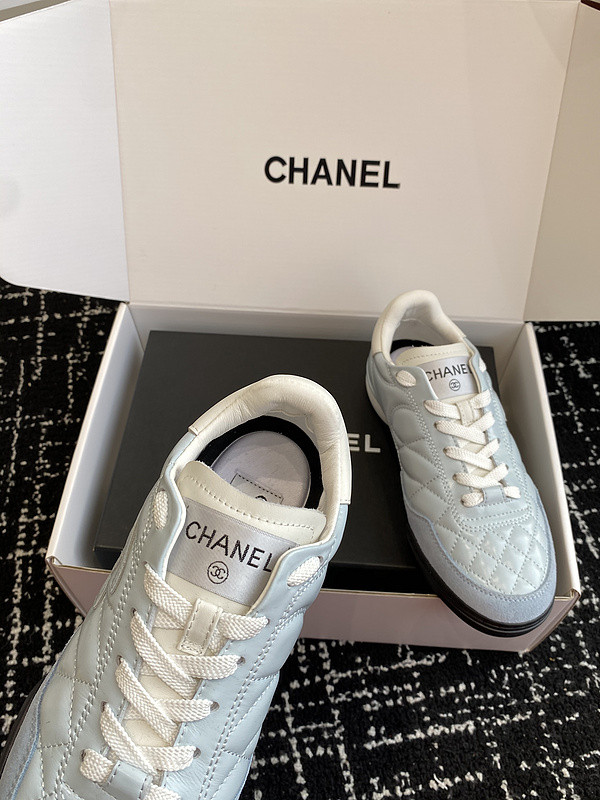Ch**el sneaker