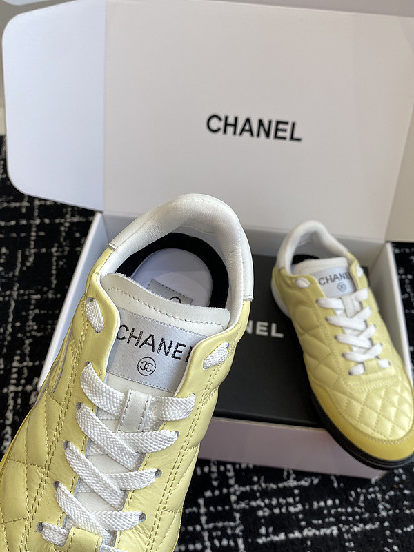 Ch**el sneaker