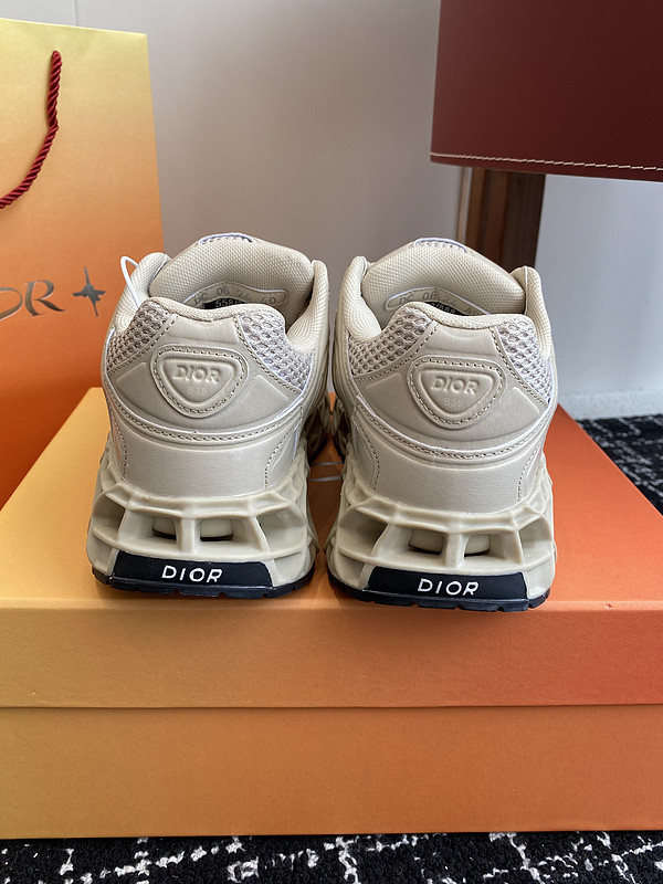 DIO* SNEAKER