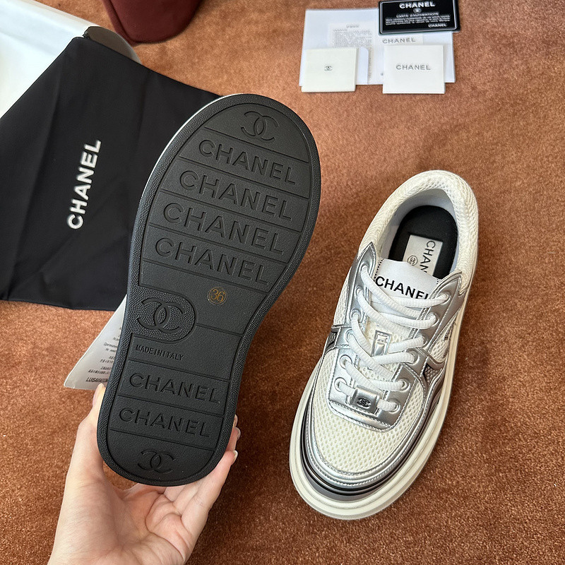 Ch**el sneaker