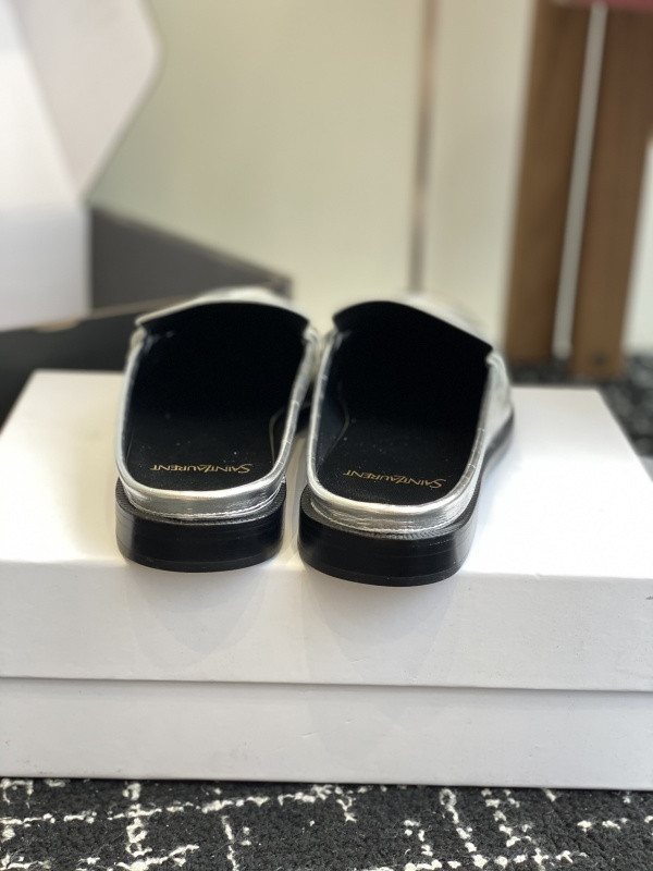 Sa1nt Lau*nt sneaker