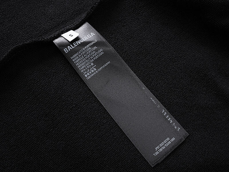 Ba1en*iaga clothes