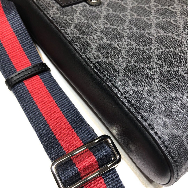 G*u*i shoulder bag
