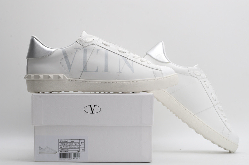 Va1e*ntin0 garavani sneaker