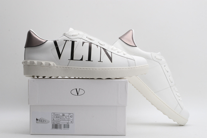 Va1e*ntin0 garavani sneaker