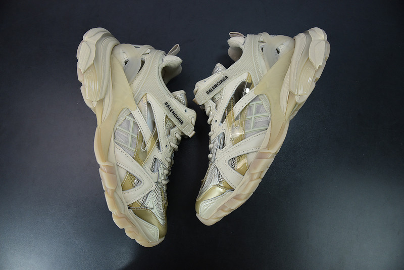 bc track sneaker