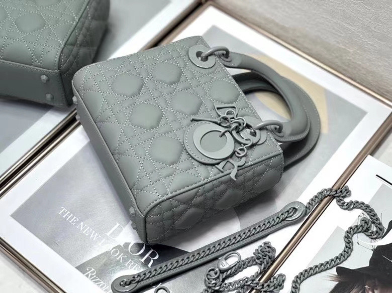 D10r bag