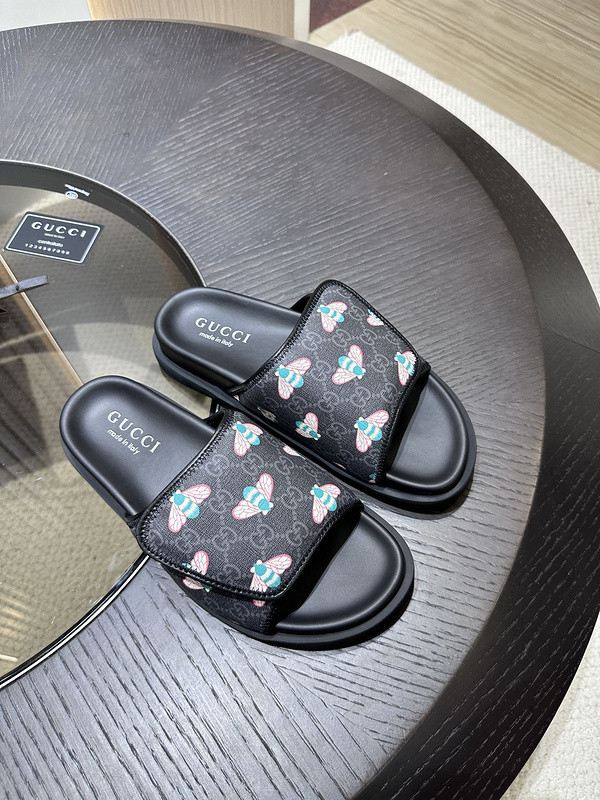 g*u*i sandals