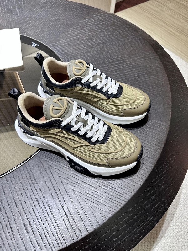 Va1e*ntin0 sneaker